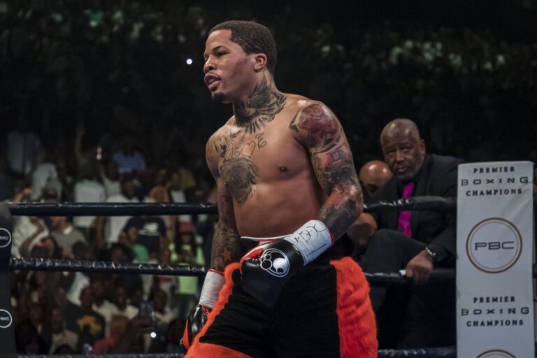 Money on the Line—What’s at Stake for Davis and Roach Jr. in This Championship Clash?